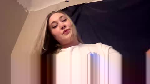 Snapshot of 22thickfatpussy chatting on 05.24.26 22thickfatpussy online show from 05.24.26