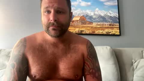 Snapshot of 247edgeallday chatting on 09.15.25 247edgeallday online show from 09.15.25