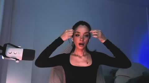 Sasha weekend from 14 to 27 November online show from 04.06.26