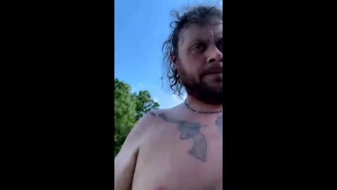 Snapshot of 2dirtyhillbillies chatting on 04.28.26 ThrillBilly online show from 04.28.26