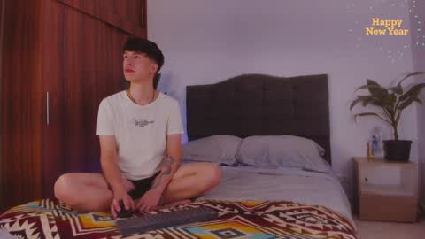 Snapshot of 2gays_1straight chatting on 12.28.24 David and Yoel online show from 12.28.24