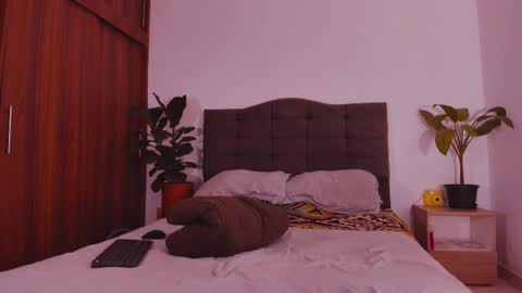 Snapshot of 2gays_1straight chatting on 09.26.25 David and Yoel online show from 09.26.25