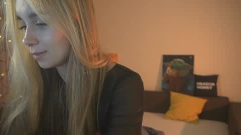 Elley  online show from 12.24.24