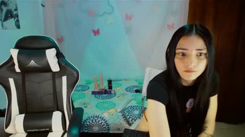 Snapshot of 2girls__dream chatting on 07.13.26 samantha sharon online show from 07.13.26