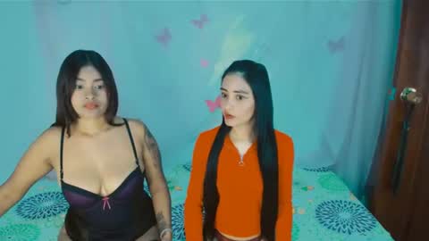 Snapshot of 2girls__dream chatting on 07.23.26 samantha sharon online show from 07.23.26