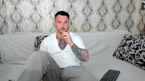 2sexymuscles online show from 04.15.26