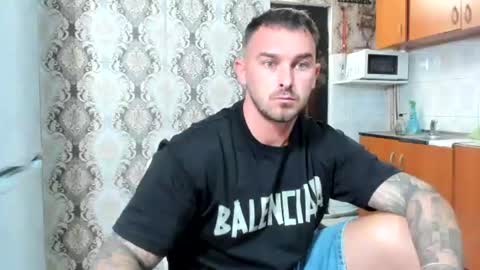 Snapshot of 2sexymuscles chatting on 07.21.26 2sexymuscles online show from 07.21.26