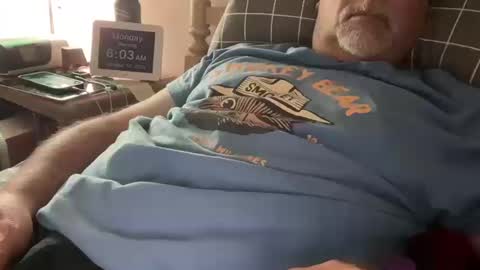 Snapshot of 2sp64 chatting on 10.13.25 2sp64 online show from 10.13.25