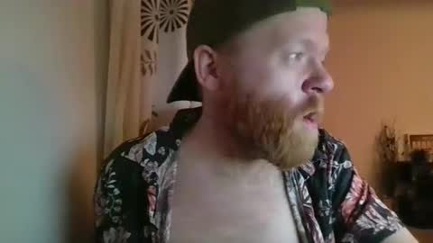 Snapshot of 33uk3 chatting on 02.21.25 33UK online show from 02.21.25