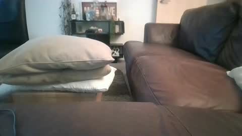 Snapshot of 33uk3 chatting on 03.03.25 33UK online show from 03.03.25