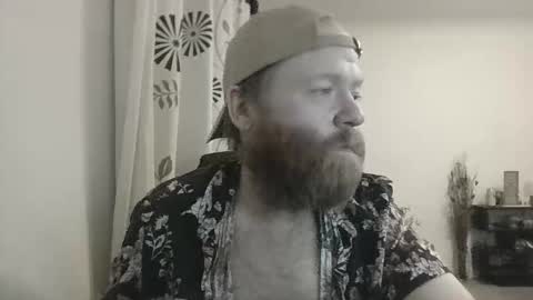 Snapshot of 33uk3 chatting on 10.28.25 33UK online show from 10.28.25