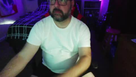 Snapshot of 3ndlessmike chatting on 05.25.26 3ndlessmike online show from 05.25.26