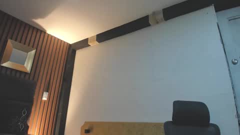 3X NAXAA online show from 11.02.25