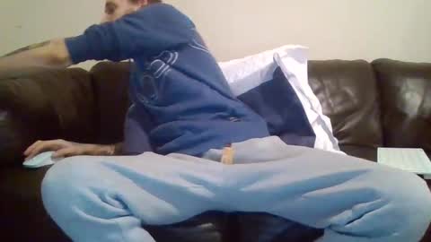 420feetloverr420 online show from 11.17.25