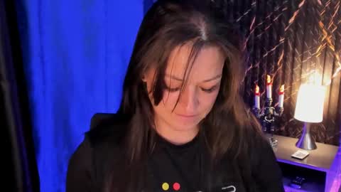 Snapshot of 4ngel_greey chatting on 10.29.25 ... .     Angel     . ... online show from 10.29.25