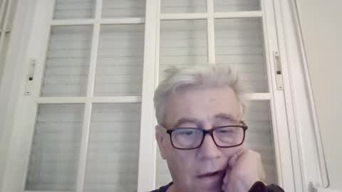 Snapshot of 52artur chatting on 01.05.25 52artur online show from 01.05.25