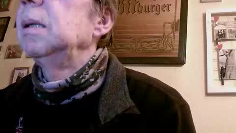 Snapshot of 64shorty chatting on 09.19.25 64shorty online show from 09.19.25