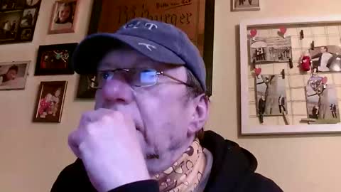 Snapshot of 64shorty chatting on 04.21.26 64shorty online show from 04.21.26