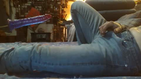 Snapshot of 69sextoyboy69 chatting on 12.27.24 69sextoyboy69 online show from 12.27.24