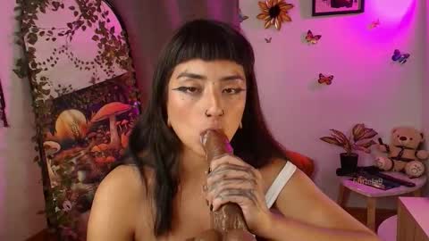 B R I E L A  online show from 12.18.25