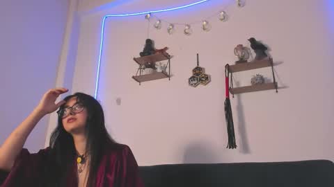    online show from 11.09.25