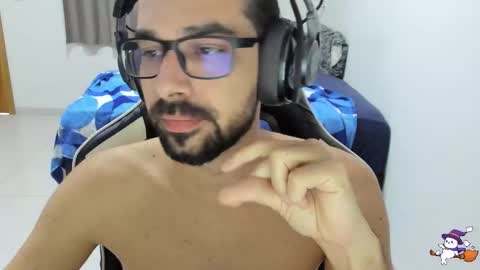 Snapshot of 7_high chatting on 11.10.25 high online show from 11.10.25