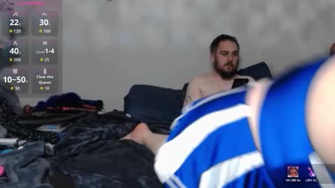 7inch hole punch online show from 03.03.26