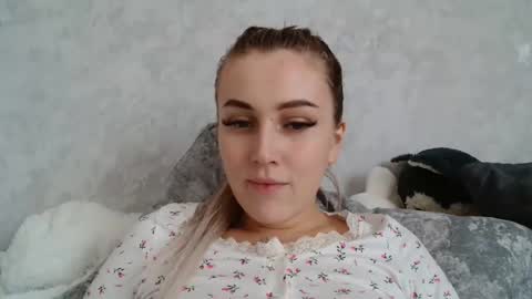 Snapshot of 7melania chatting on 10.01.25 7melania online show from 10.01.25