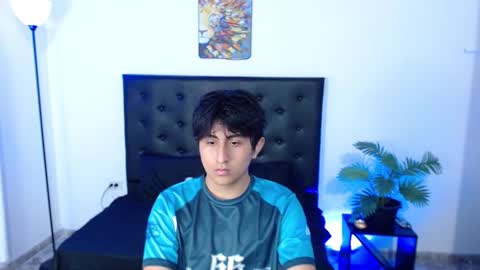 Snapshot of 7zyan chatting on 12.02.25 zyan online show from 12.02.25