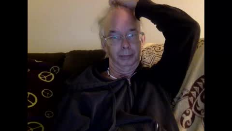 Snapshot of 808dred chatting on 06.11.26 808dred online show from 06.11.26
