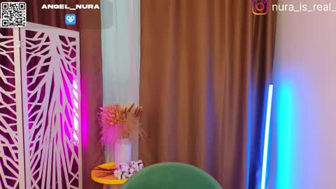 Snapshot of 88_nura chatting on 02.10.25 Nura online show from 02.10.25