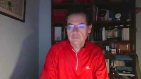 Snapshot of 8age chatting on 11.05.25 8age online show from 11.05.25