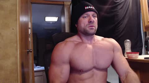 9 fat inches online show from 12.04.24