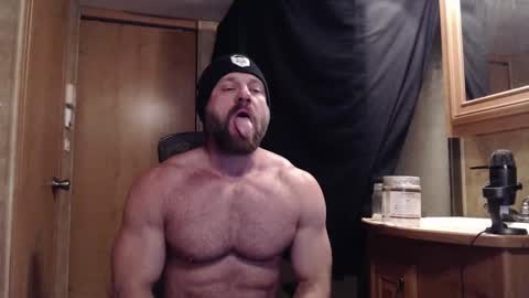 9 fat inches online show from 03.10.25