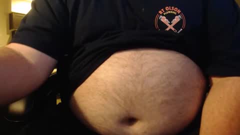 Snapshot of 9inchcurved chatting on 11.26.25 9inchcurved online show from 11.26.25