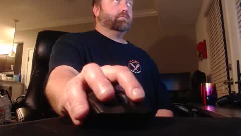Snapshot of 9inchcurved chatting on 12.01.25 9inchcurved online show from 12.01.25