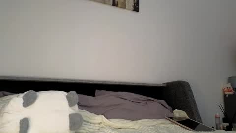 Snapshot of 9west chatting on 03.04.26 KARINA online show from 03.04.26