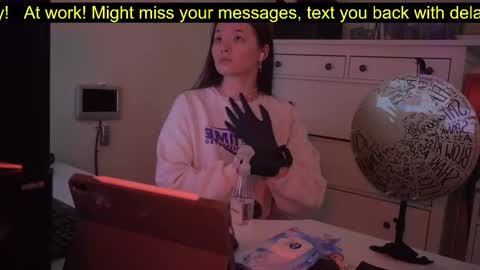 Snapshot of _3x7_ chatting on 09.13.25 _3x7_ online show from 09.13.25