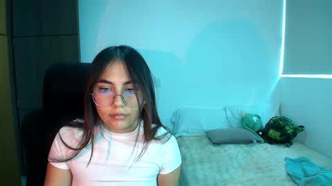 Snapshot of _abbyyyy_ chatting on 07.29.26 abby 3 online show from 07.29.26