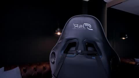 Snapshot of _adamcoper_ chatting on 10.15.25 _adamcoper_ online show from 10.15.25