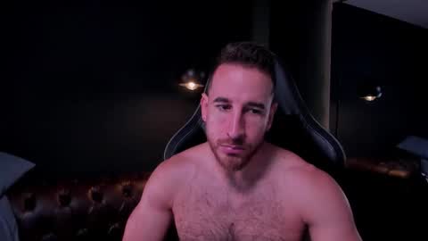 Snapshot of _adamcoper_ chatting on 10.25.25 _adamcoper_ online show from 10.25.25