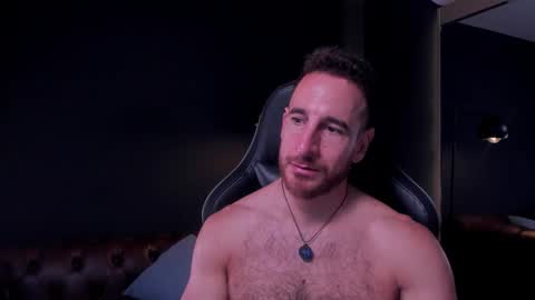 Snapshot of _adamcoper_ chatting on 10.27.25 _adamcoper_ online show from 10.27.25