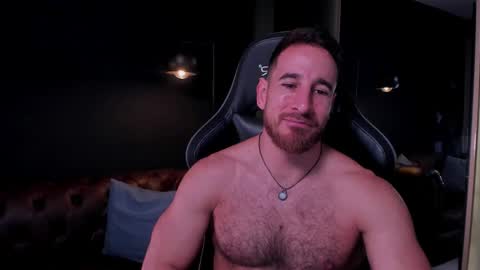 Snapshot of _adamcoper_ chatting on 11.12.25 _adamcoper_ online show from 11.12.25