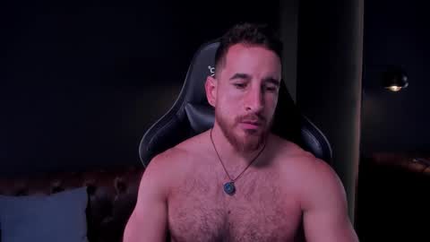 Snapshot of _adamcoper_ chatting on 11.19.25 _adamcoper_ online show from 11.19.25