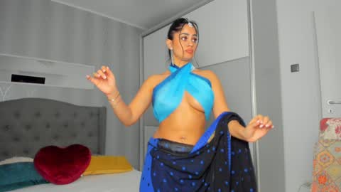 Adelle online show from 01.25.25