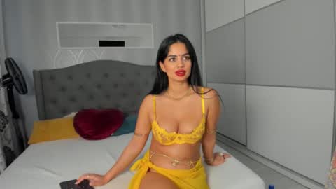 Adelle online show from 10.25.25