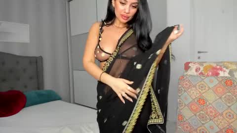 Adelle online show from 04.04.26