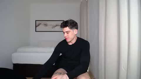 Snapshot of _aesthetic chatting on 05.15.26 _aesthetic online show from 05.15.26
