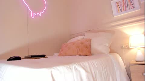 _aleja_x online show from 09.25.25