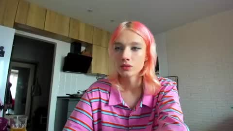 Snapshot of _alice_kitty chatting on 06.15.26 Gaylord online show from 06.15.26